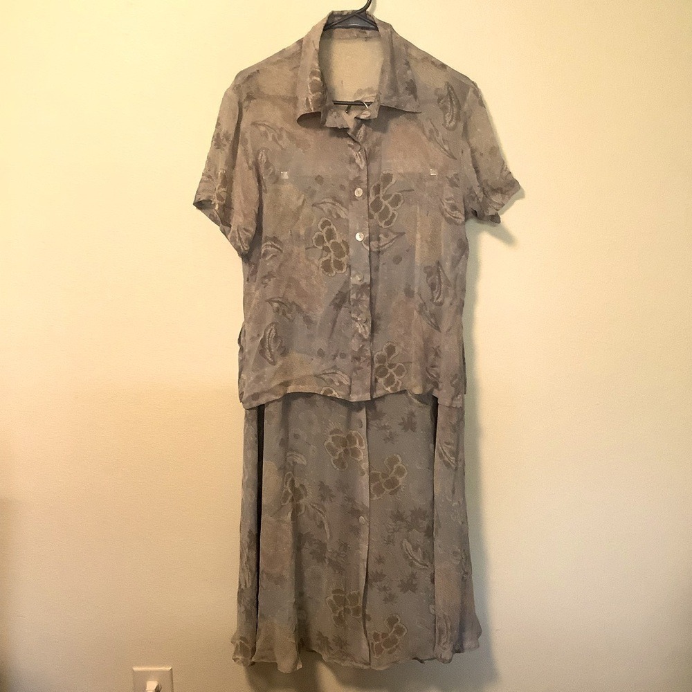 Vintage Blue Floral 2 Piece Set Button Down Blouse and‎ Lined Midi Skirt